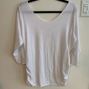 NWT pure white 3/4 sleeve tee runched side
